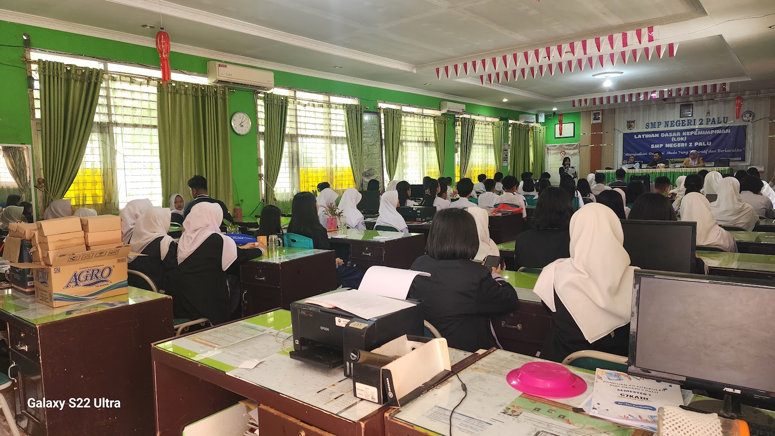 SMP Negeri 2 Palu Gelar LDK untuk Kaderisasi Pengurus OSIS